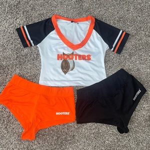 Hooters Xs Jersey and xs shorts